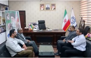 دیدار رییس بهزیستی عنبر آباد و شهردار این شهرستان در جهت معرفی پویش همه حاضر